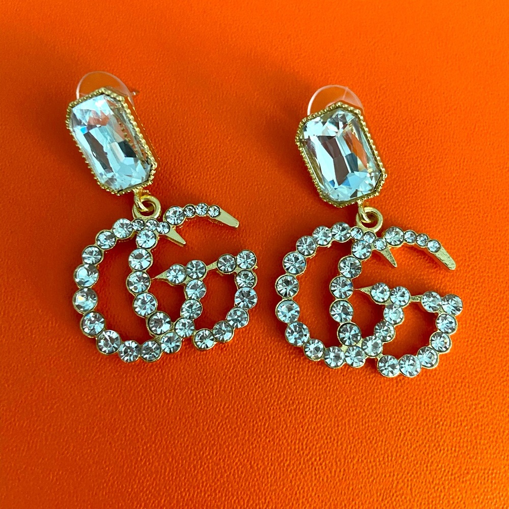 The GG Dangle Earring